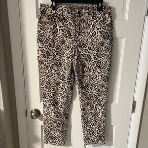 Chico's So Slimming Girlfriend Leopard Print Slim Leg Ankle Jeans Size 1.5